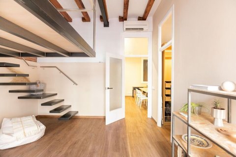 Apartamento de 2 dormitorios en venta en Barcelona, Cataluña, Spain № 7106 - foto 24