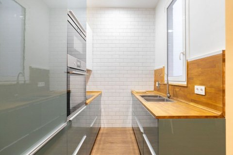Apartamento de 2 dormitorios en venta en Barcelona, Cataluña, Spain № 7106 - foto 20