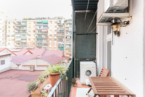 Apartamento de 2 dormitorios en venta en Barcelona, Cataluña, Spain № 7106 - foto 7