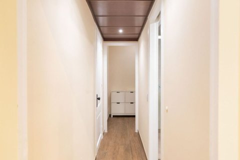 Apartamento de 2 dormitorios en venta en Barcelona, Cataluña, Spain № 7106 - foto 2