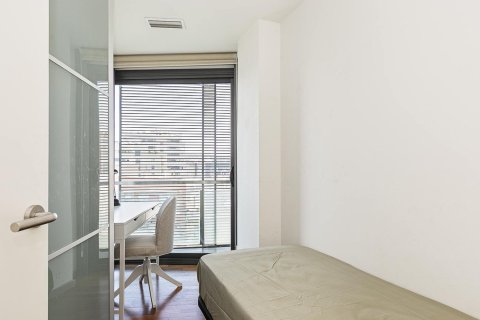 Apartamento de 2 dormitorios en venta en Barcelona, Cataluña, Spain № 7105 - foto 10