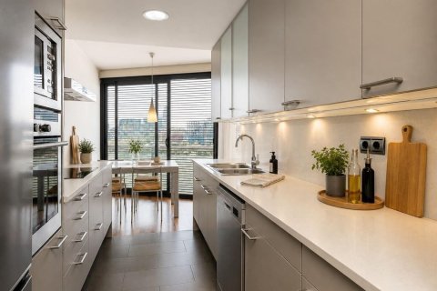 Apartamento de 2 dormitorios en venta en Barcelona, Cataluña, Spain № 7105 - foto 19