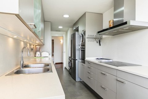 Apartamento de 2 dormitorios en venta en Barcelona, Cataluña, Spain № 7105 - foto 17