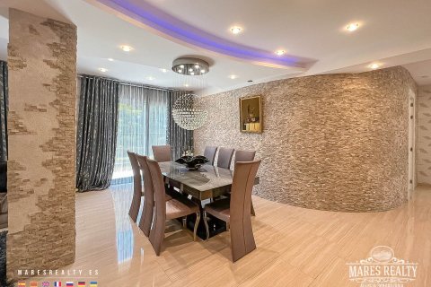 Купить виллу в Кондадо-дель-Харуко, Испания с 4 спальни, 415м², № 979 - фото 6