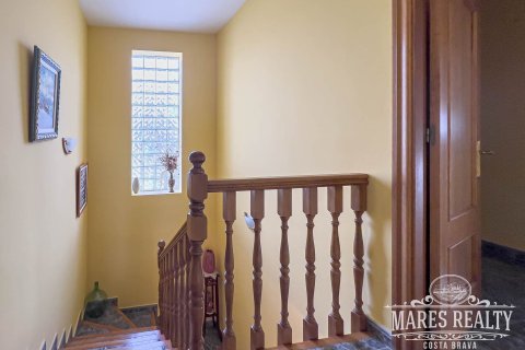 Купить виллу в Льорет-де-Мар, Испания с 4 спальни, 280м², № 978 - фото 5