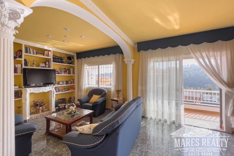 Купить виллу в Льорет-де-Мар, Испания с 4 спальни, 280м², № 978 - фото 16