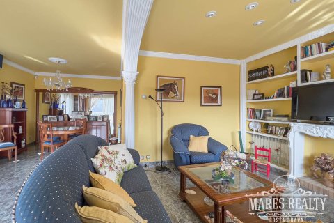 Купить виллу в Льорет-де-Мар, Испания с 4 спальни, 280м², № 978 - фото 19