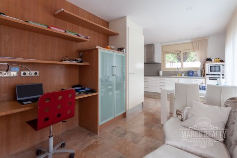 Купить виллу в Льорет-де-Мар, Испания с 3 спальни, 377м², № 980 - фото 7