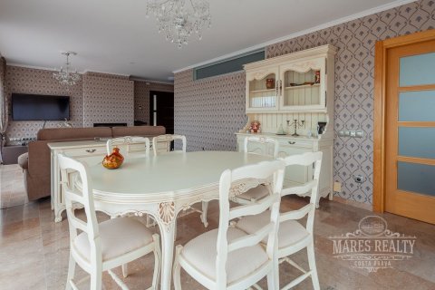 Купить виллу в Льорет-де-Мар, Испания с 3 спальни, 377м², № 980 - фото 9