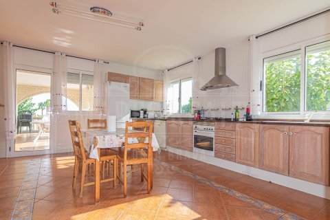 Купить виллу в Льорет-де-Мар, Испания с 8 спален, 464м², № 976 - фото 2