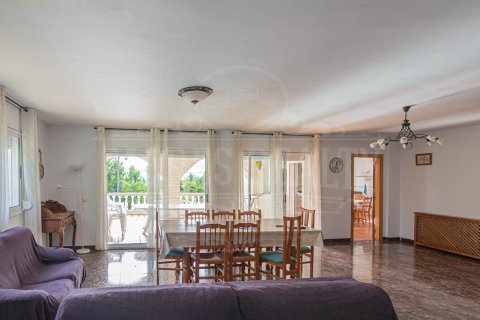 Купить виллу в Льорет-де-Мар, Испания с 8 спален, 464м², № 976 - фото 6