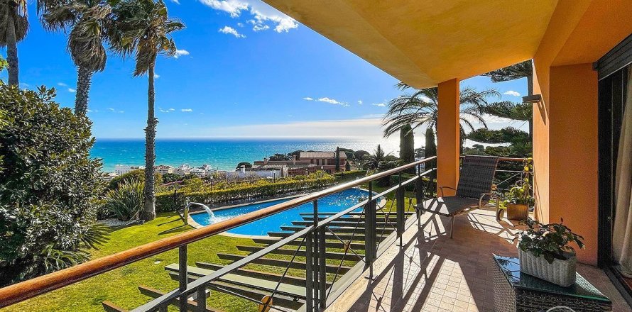 Вилла с 8 спальнями в Калелье, Барселона, Каталония, Испания № 982