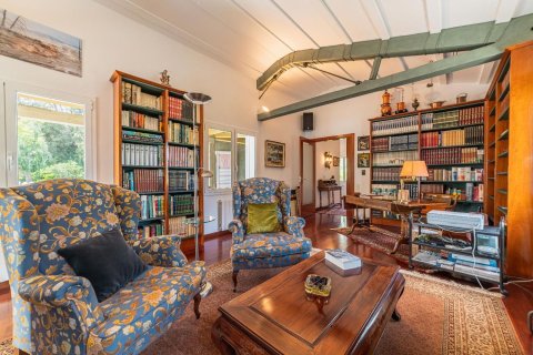 Купить дом в Аренис де Мунт, Испания с 6 комнат, 640м², № 7661 - фото 27