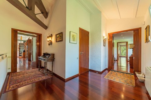 Купить дом в Аренис де Мунт, Испания с 6 комнат, 640м², № 7661 - фото 25