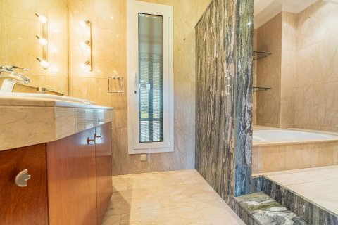 Купить дом в Аренис де Мунт, Испания с 6 комнат, 640м², № 7661 - фото 30