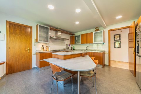 Купить дом в Аренис де Мунт, Испания с 6 комнат, 640м², № 7661 - фото 7
