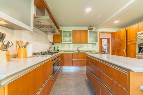 Купить дом в Аренис де Мунт, Испания с 6 комнат, 640м², № 7661 - фото 6