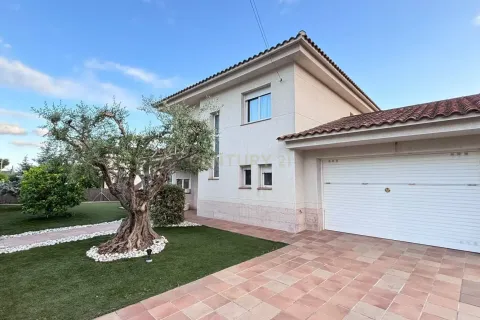 Купить дом в Ллика Д'амунт, Испания с 4 спальни, 302м², № 7656 - фото 2