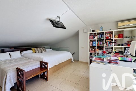 3 bedrooms duplex for sale in Montornes Del Valles, Barcelona, Catalonia, Spain № 7411 - photo 6