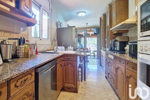 Купить дом в Сан-Фост-де-Кампсентеллес, Испания с 4 спальни, 345м², № 5031 - фото 10