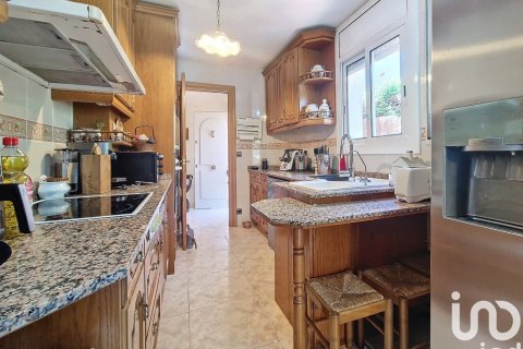 Купить дом в Сан-Фост-де-Кампсентеллес, Испания с 4 спальни, 345м², № 5031 - фото 9