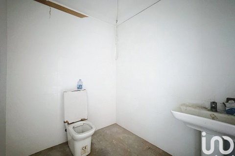 1 bedroom commercial property for sale in Badalona, Barcelona, Catalonia, Spain № 5030 - photo 7