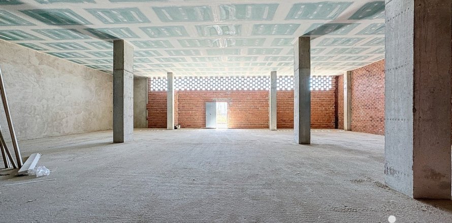 1 bedroom commercial property for sale in Badalona, Barcelona, Catalonia, Spain № 5030