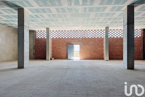 1 bedroom commercial property for sale in Badalona, Barcelona, Catalonia, Spain № 5030 - photo 2