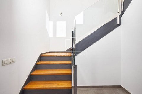 4 chambres villa à vendre à Sant Vicenc De Montalt, Barcelona, Catalonia, Spain № 4457 - photo 25