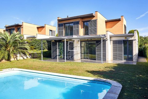 4 chambres villa à vendre à Sant Vicenc De Montalt, Barcelona, Catalonia, Spain № 4457