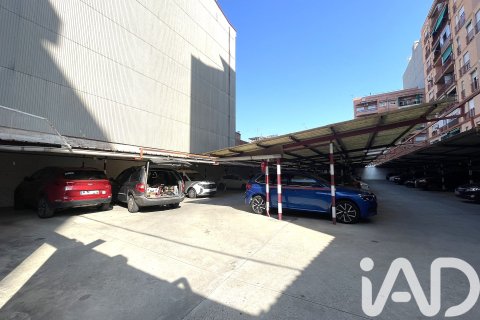 Купить земельный участок в Сабадель, Испания 1064м², № 4619 - фото 21