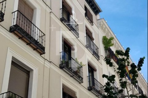 281 sq.m. commercial property for sale in Sants-Montjuic, Barcelona, Catalonia, Spain № 5165