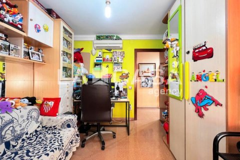 Купить квартиру в Бадалона, Испания с 3 спальни, 126м², № 2176 - фото 16