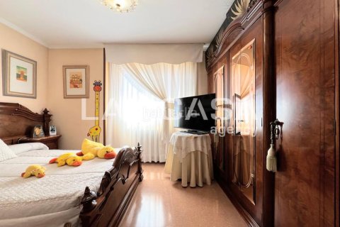 Купить квартиру в Бадалона, Испания с 3 спальни, 126м², № 2176 - фото 11