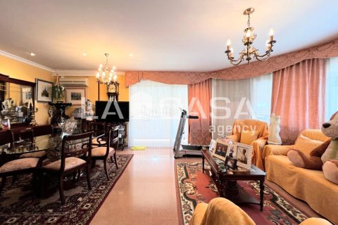 Купить квартиру в Бадалона, Испания с 3 спальни, 126м², № 2176 - фото 5