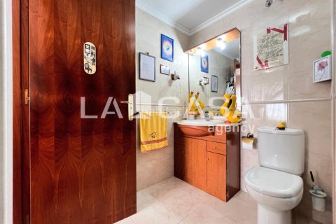 Купить квартиру в Бадалона, Испания с 3 спальни, 126м², № 2176 - фото 21