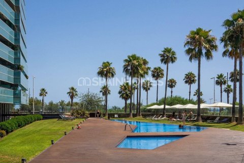 Купить квартиру в Барселона, Испания с 3 комнаты, 142м², № 1058 - фото 4