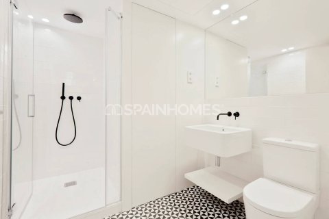 Купить пентхаус в Барселона, Испания с 3 комнаты, 76м², № 1054 - фото 8