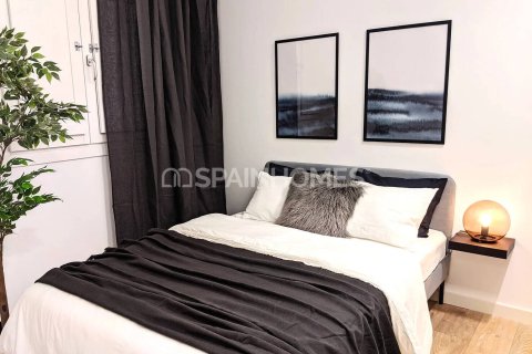 Купить пентхаус в Барселона, Испания с 3 комнаты, 76м², № 1054 - фото 6