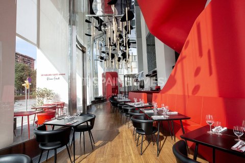 Купить квартиру в Барселона, Испания с 3 комнаты, 108м², № 1056 - фото 4