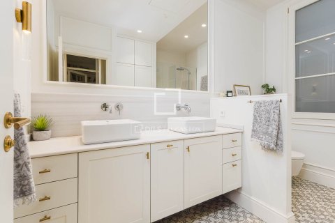 3 chambres apartment à vendre à Barcelona, Catalonia, Spain № 4045 - photo 7