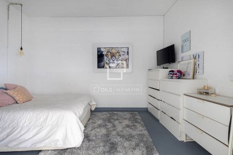 Apartamento de 4 dormitorios en venta en Barcelona, Cataluña, Spain № 4042 - foto 24