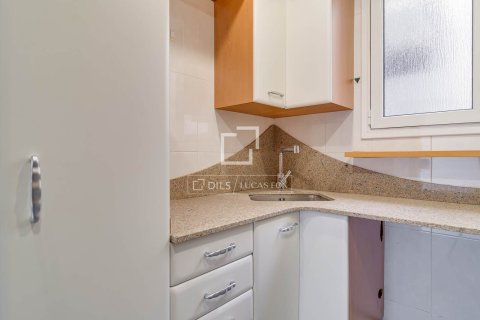 Apartamento de 3 dormitorios en venta en Barcelona, Cataluña, Spain № 6560 - foto 15