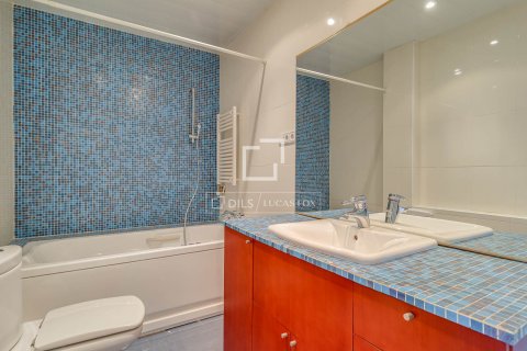 Apartamento de 3 dormitorios en venta en Barcelona, Cataluña, Spain № 6560 - foto 25