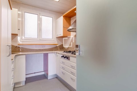 Apartamento de 3 dormitorios en venta en Barcelona, Cataluña, Spain № 6560 - foto 12