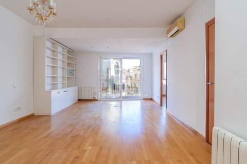 Apartamento de 3 dormitorios en venta en Barcelona, Cataluña, Spain № 6560 - foto 30