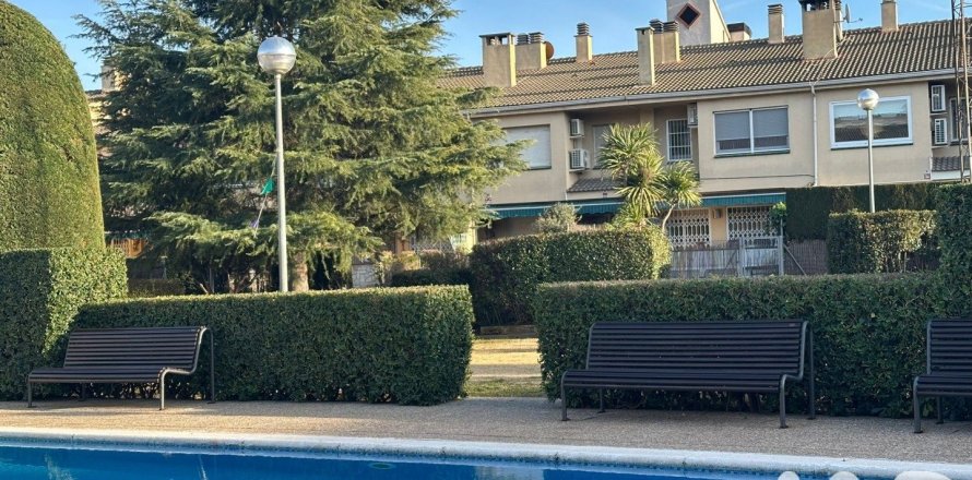 4 bedrooms house for sale in Barbera Del Valles, Barcelona, Catalonia, Spain № 7499