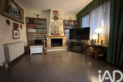 4 bedrooms house for sale in Barbera Del Valles, Barcelona, Catalonia, Spain № 7499 - photo 24