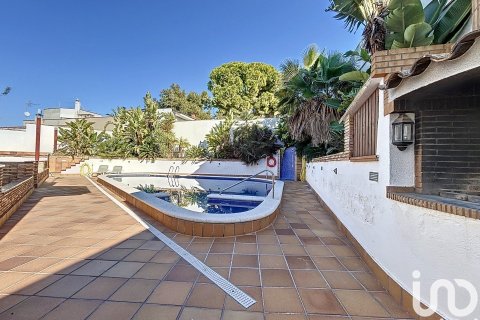 4 bedrooms house for sale in Vilanova i la Geltru, Barcelona, Catalonia, Spain № 4974 - photo 7
