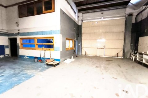 8 bedrooms commercial property for sale in Vinyols i els Arcs, Tarragona, Catalonia, Spain № 4978 - photo 5